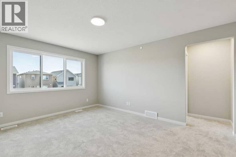 302 Hotchkiss Common SE — photo 22 of 35