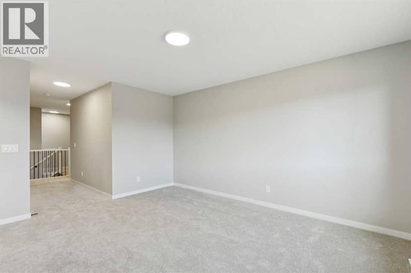 302 Hotchkiss Common SE — photo 23 of 35