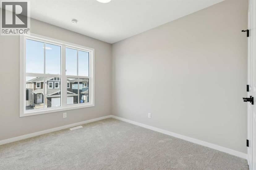302 Hotchkiss Common SE — photo 29 of 35