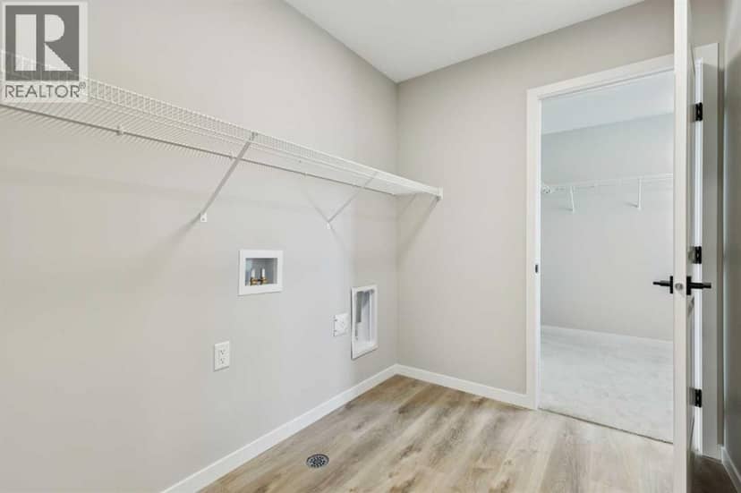 302 Hotchkiss Common SE — photo 32 of 35