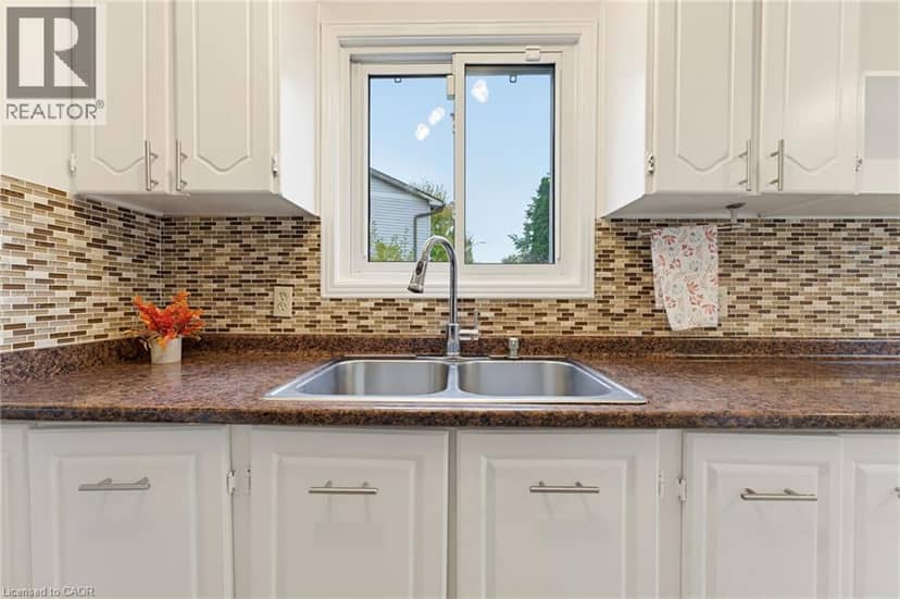 2324 MIDDLESMOOR Crescent, Burlington, photo 6