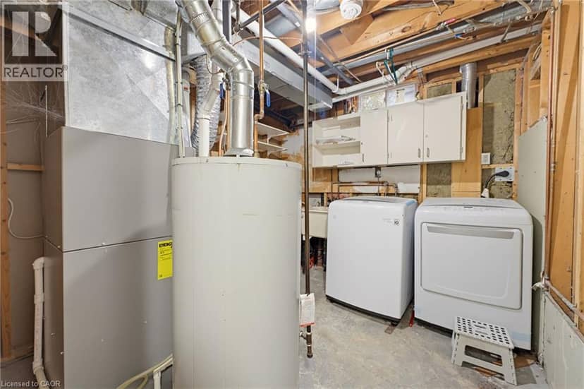 2324 MIDDLESMOOR Crescent — photo 29 of 40