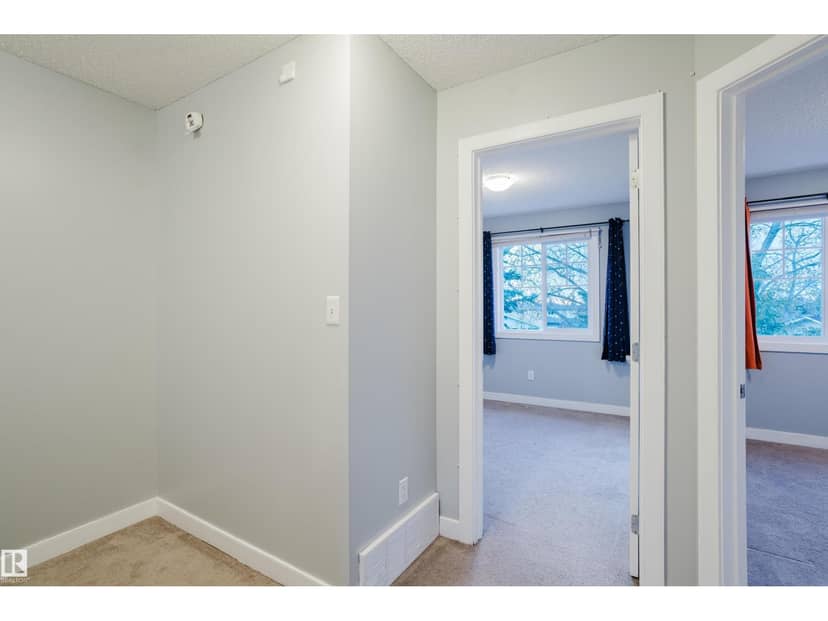 #30 6032 38 AV NW — photo 29 of 40