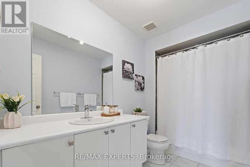 16 Piazza Crescent — photo 26 of 38