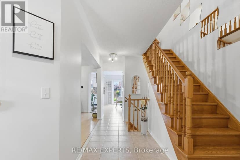 16 Piazza Crescent, Vaughan, photo 6