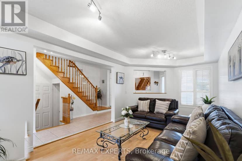 16 Piazza Crescent, Vaughan, photo 7