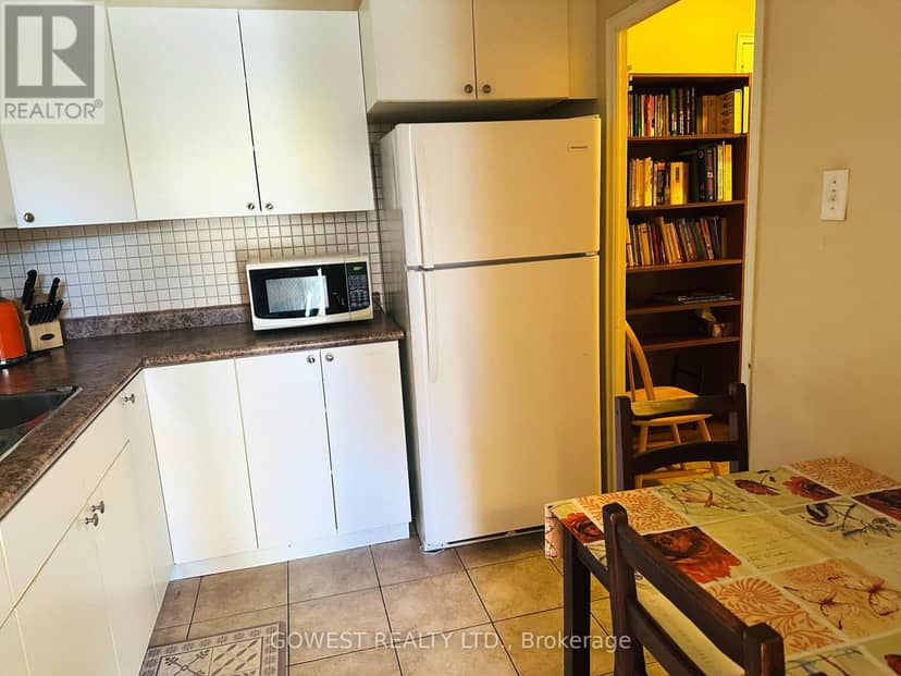 105 - 11 Fontenay Court — photo 15 of 23