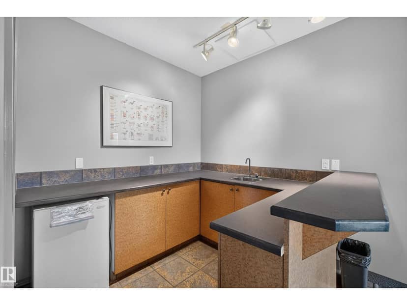 #105 10421 42 AV NW — photo 21 of 29