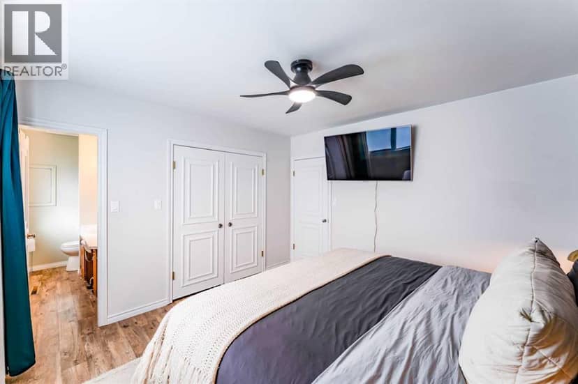 972 Poplar Avenue — photo 13 of 34
