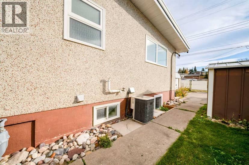 972 Poplar Avenue — photo 27 of 34