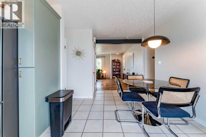 972 Poplar Avenue — photo 9 of 34