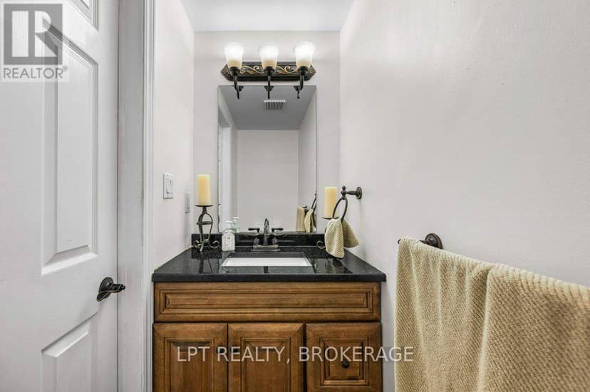 780 Muirfield Crescent — photo 23 of 40