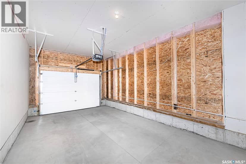 528 Myles Heidt MANOR — photo 30 of 35