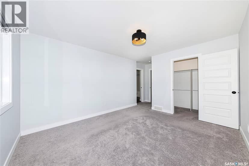 528 Myles Heidt MANOR — photo 19 of 35