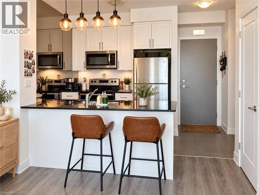 16 CONCORD Place Unit# 421, Grimsby, photo 3