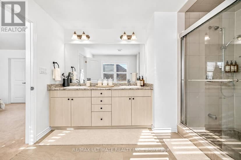 2885 Foxden Square — photo 33 of 40