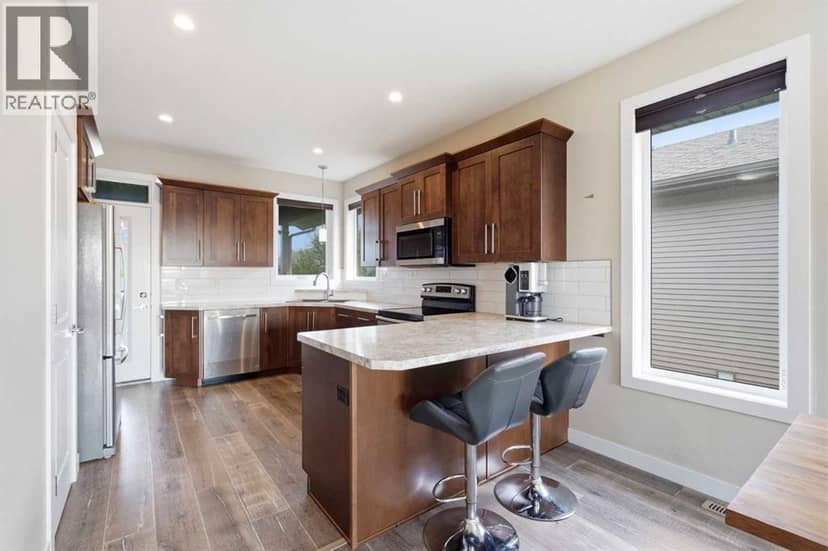 89 Aztec Crescent — photo 10 of 33