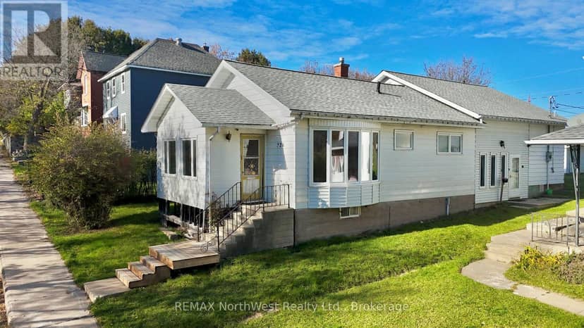 226 Fourth Street N, Kenora, photo 2