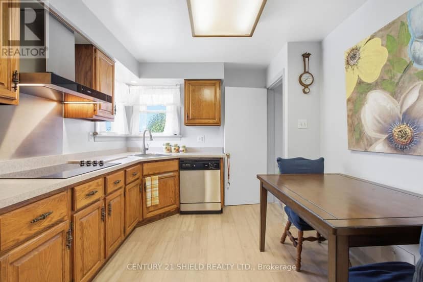 1303 Lascelle Avenue — photo 17 of 40