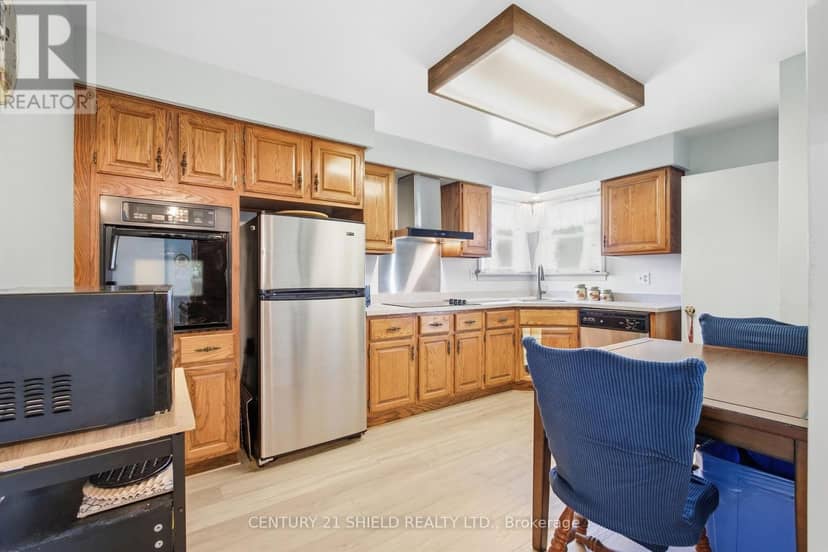 1303 Lascelle Avenue — photo 16 of 40