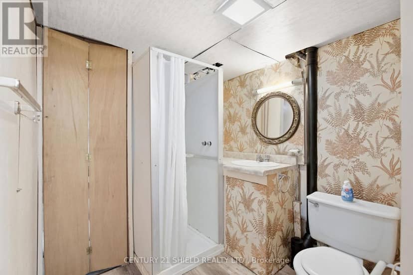 1303 Lascelle Avenue — photo 35 of 40