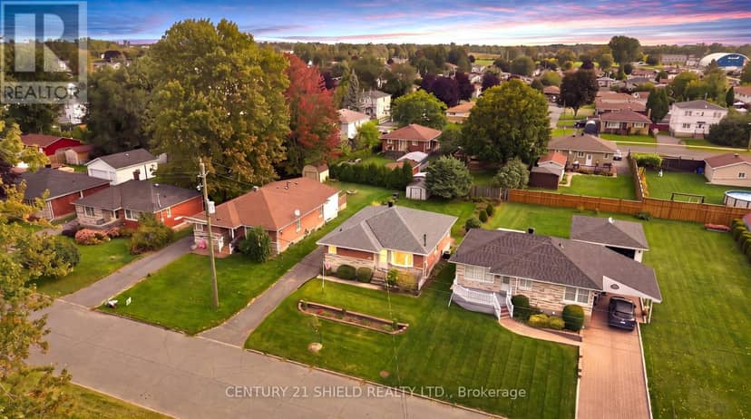 1303 Lascelle Avenue — photo 4 of 40