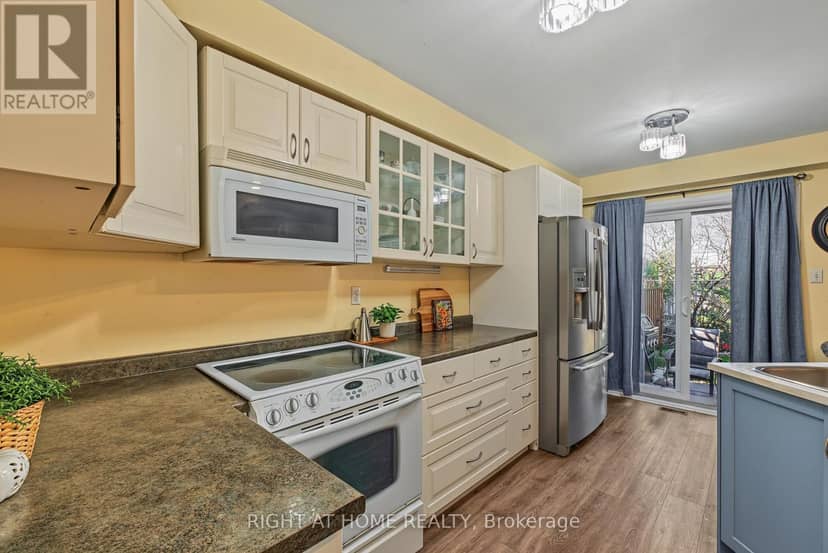 2158 Ferguson Street — photo 13 of 32