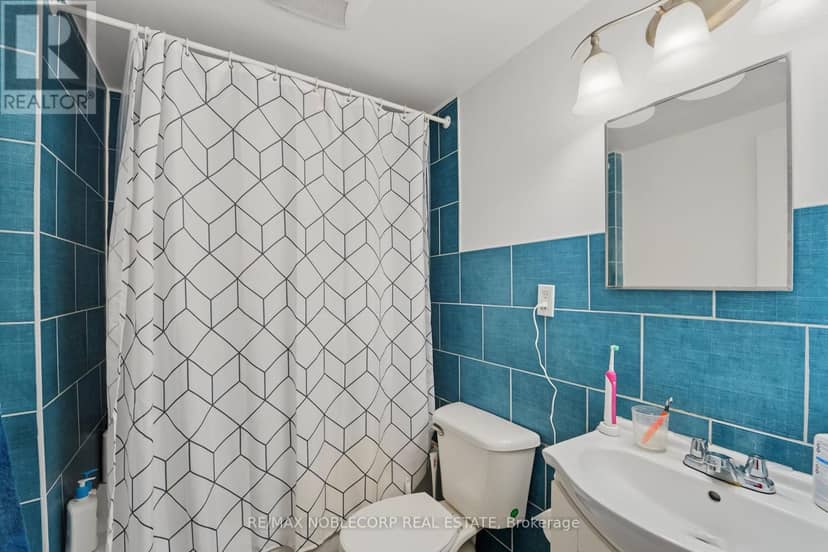 1035 Dovercourt Road — photo 40 of 40