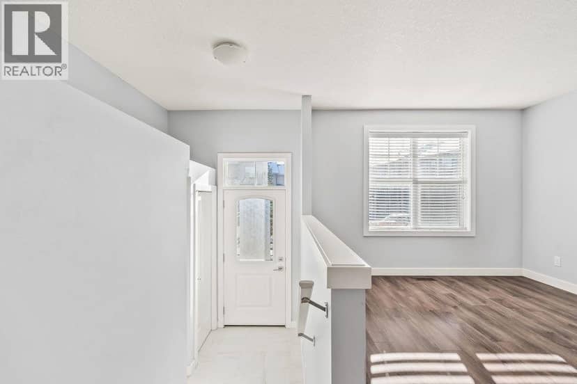 4 Evanscrest Gardens NW — photo 21 of 40