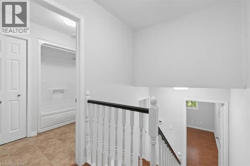 211 VERONICA Drive Unit# 8 — photo 18 of 34