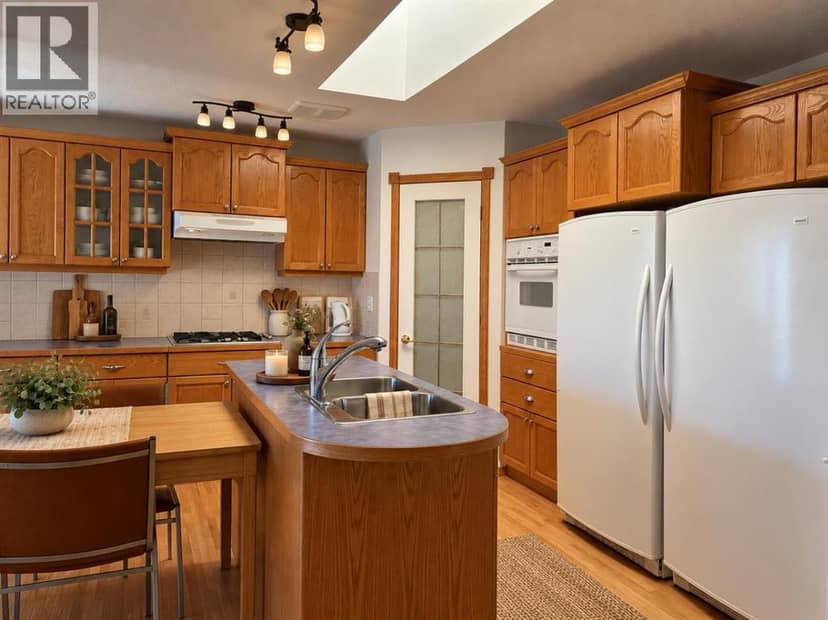 361 Somerset Row SE, Medicine Hat, photo 2