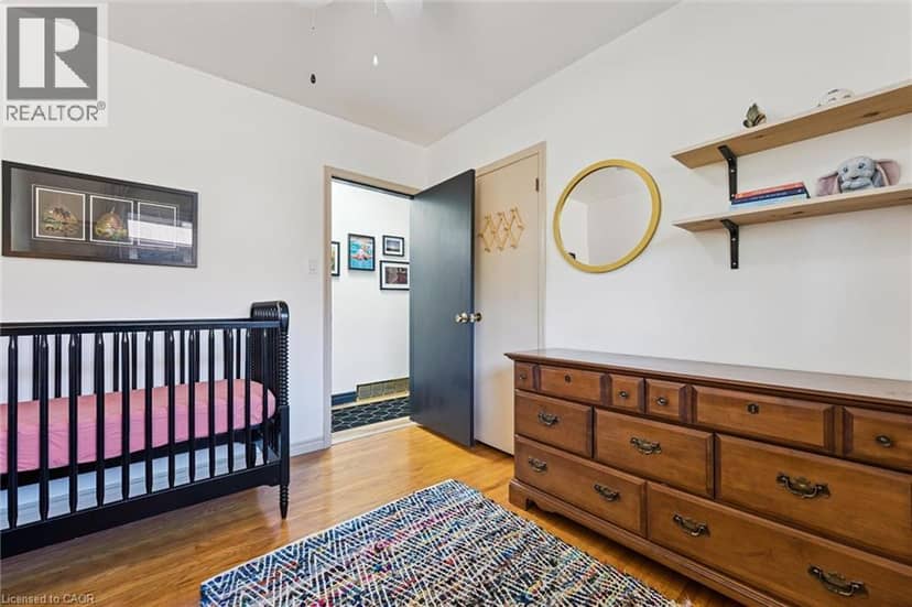 54 PINECREST Drive — photo 15 of 39