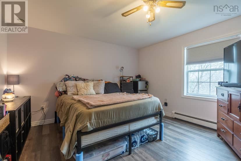 10 Sylvania Terrace — photo 24 of 40