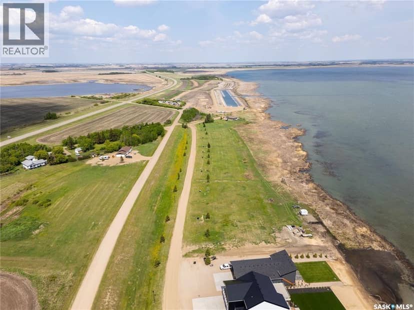 790 Lakeshore DRIVE — photo 30 of 36