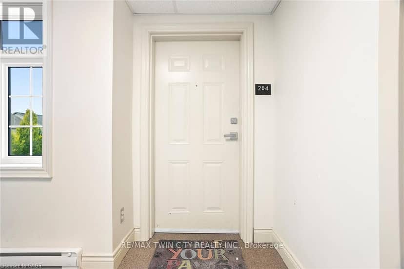 204 - 64 Frederick Drive, Guelph, photo 2