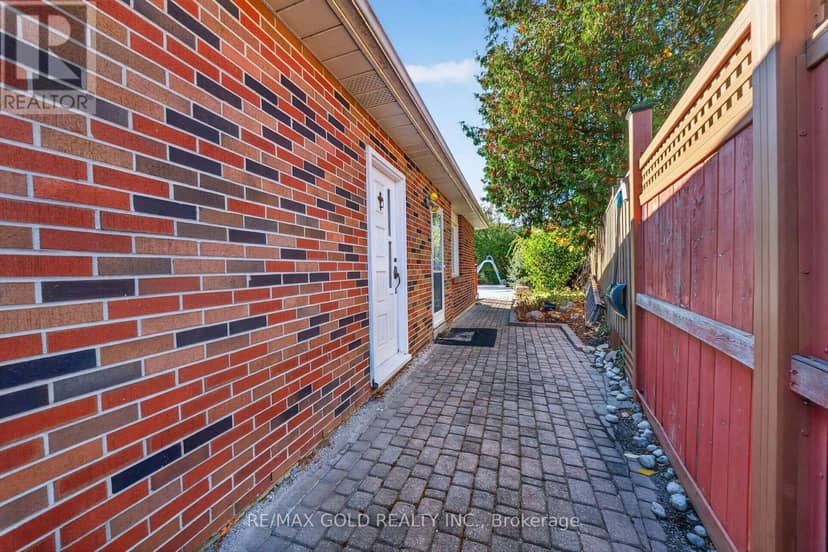 8 Easton Place — photo 29 of 40