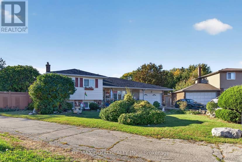 8 Easton Place, Brampton, photo 2