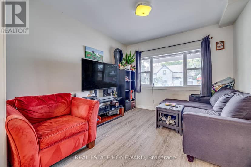 5164 St Lawrence Avenue — photo 7 of 27