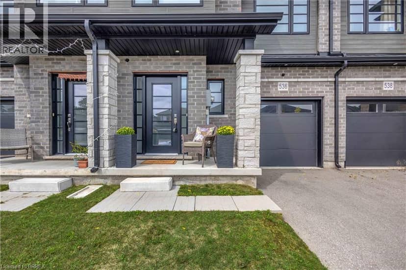 536 GREY Street — photo 2 of 32