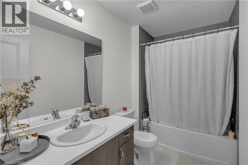 536 GREY Street — photo 24 of 32