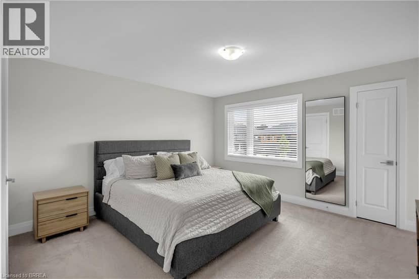 536 GREY Street — photo 16 of 32