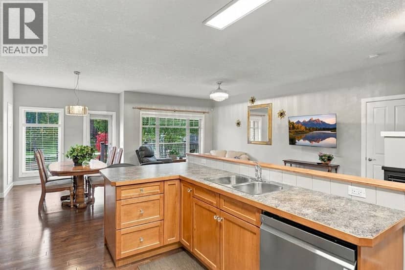 272 Bridle Estates Road SW — photo 10 of 27