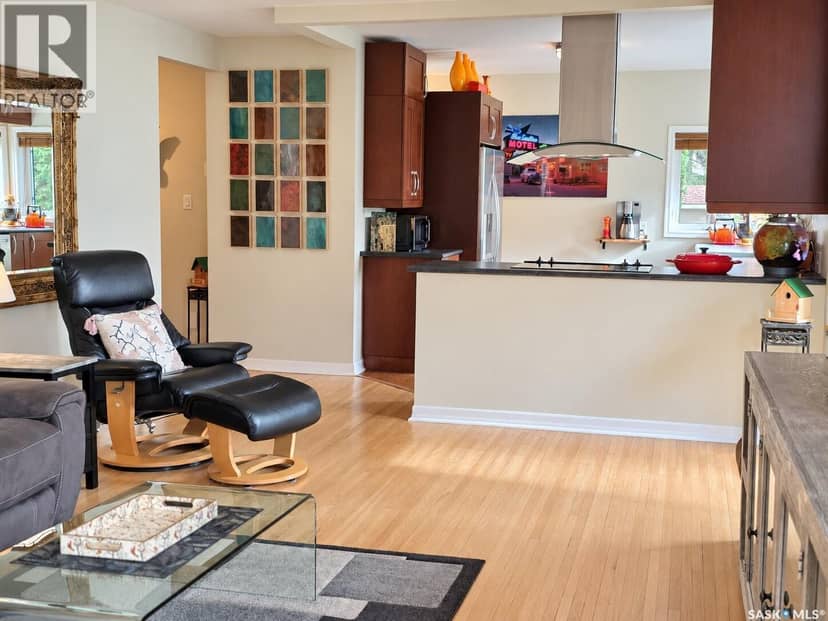 137 Simpson STREET — photo 15 of 40