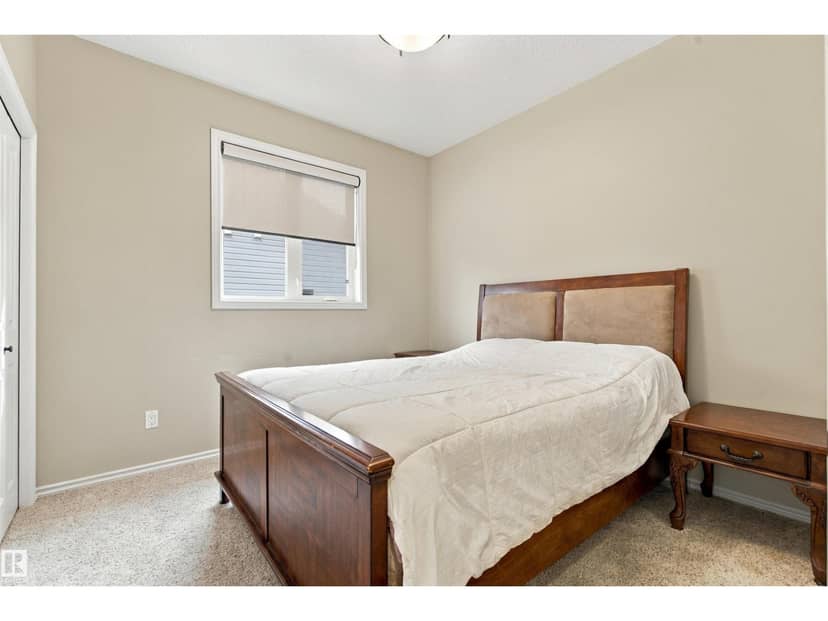 4923 59 AV — photo 14 of 40