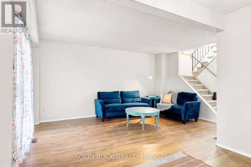 225 Colonel Douglas Crescent — photo 13 of 35