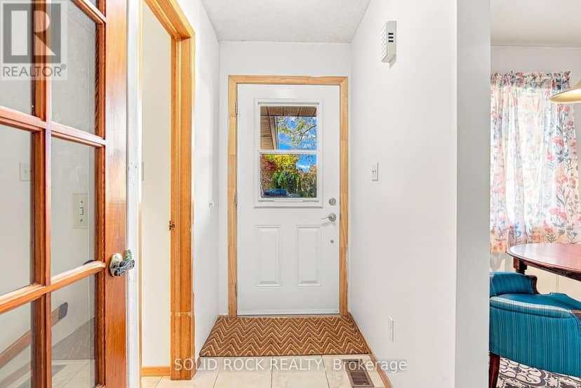 225 Colonel Douglas Crescent, Brockville, photo 5