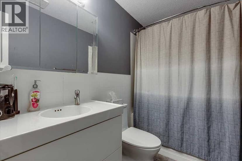 3906 44 Street — photo 28 of 40