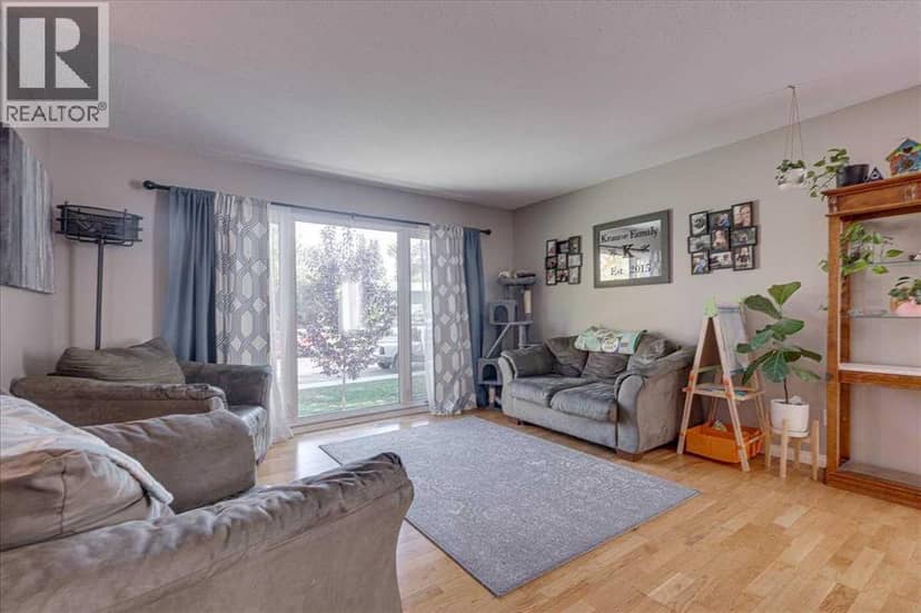 3906 44 Street, Ponoka, photo 5
