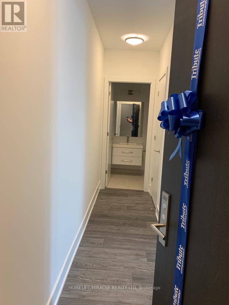 2807 - 403 Church Street, Toronto, photo 2