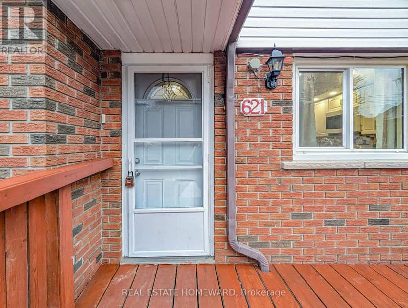 621 Byron Street S, Whitby, photo 3